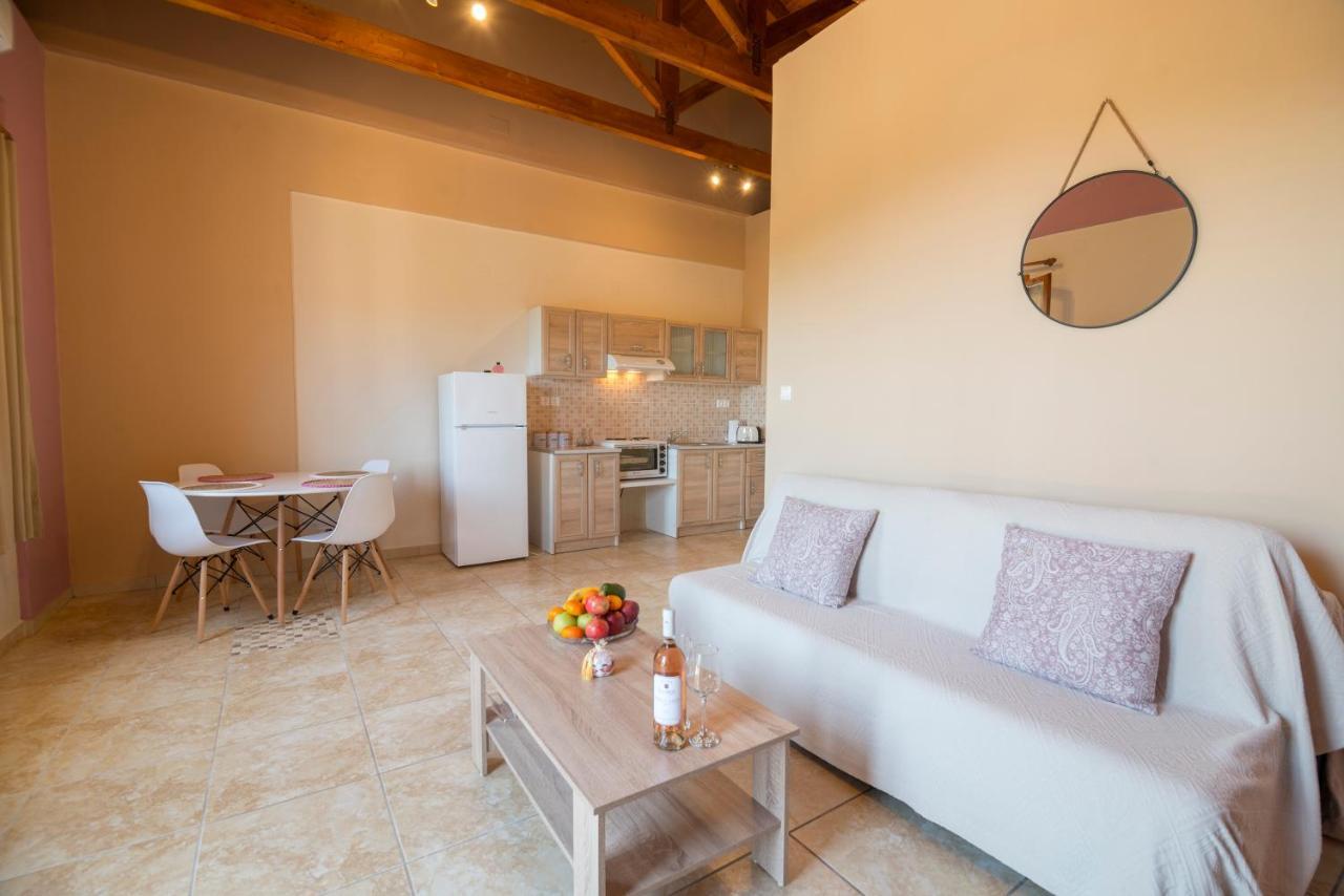 Ntamari Apartments Вати Екстериор снимка