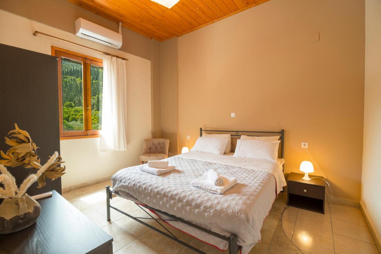 Ntamari Apartments Вати Екстериор снимка