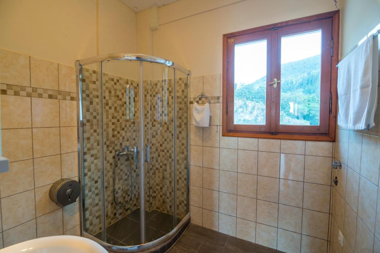 Ntamari Apartments Вати Екстериор снимка