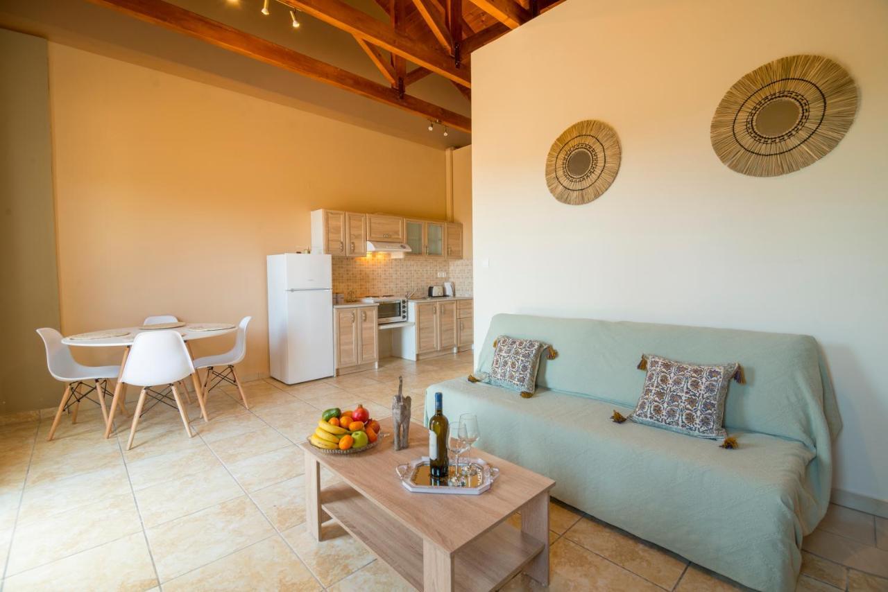 Ntamari Apartments Вати Екстериор снимка